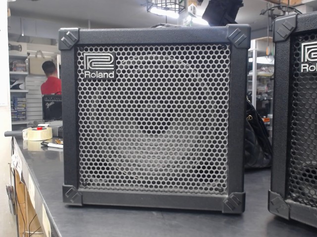 Ampli guitare roland (cube-30) 34w