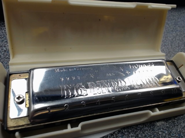 Harmonica en boite note c