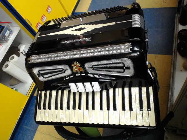 Accordion harmonium noir nd