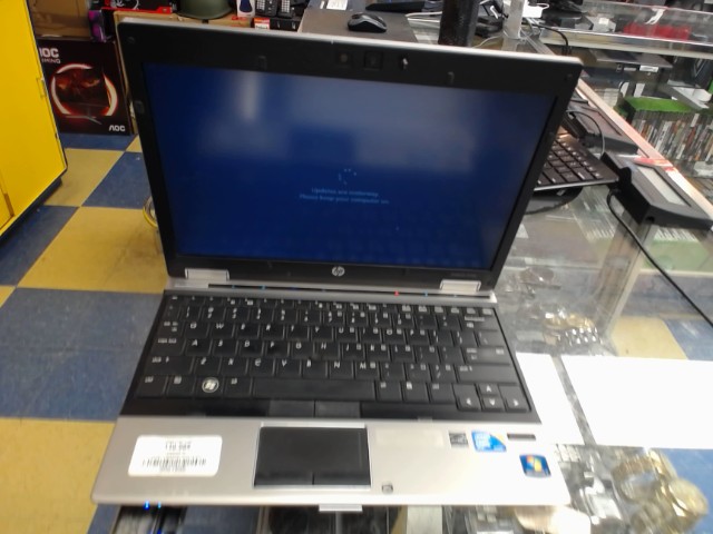 Laptop avec chargeur