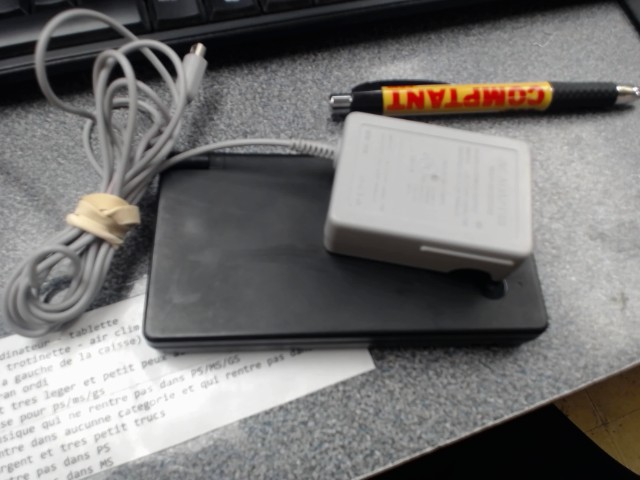 Nintendo dsi noir + chargeur