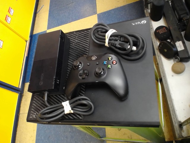Xbox avec manette disque dur et fil