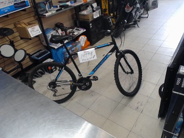Velo de montagne noir