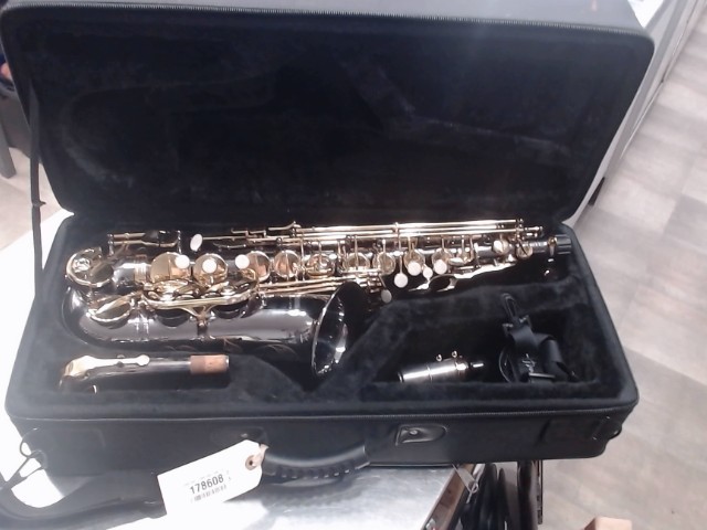 Saxophone alto+acc+etui