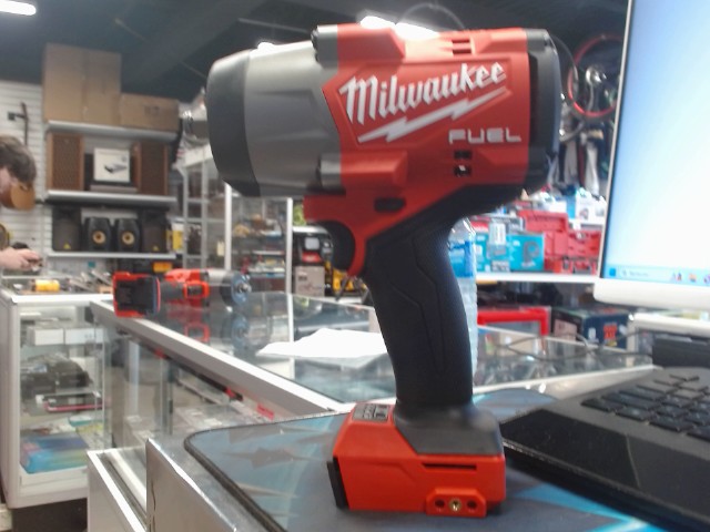 Milwaukee 1/2''square ring impact wrench
