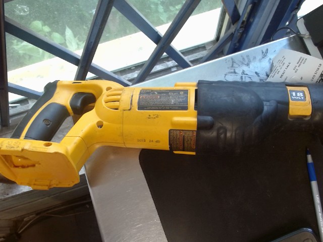 Reciprocating saw