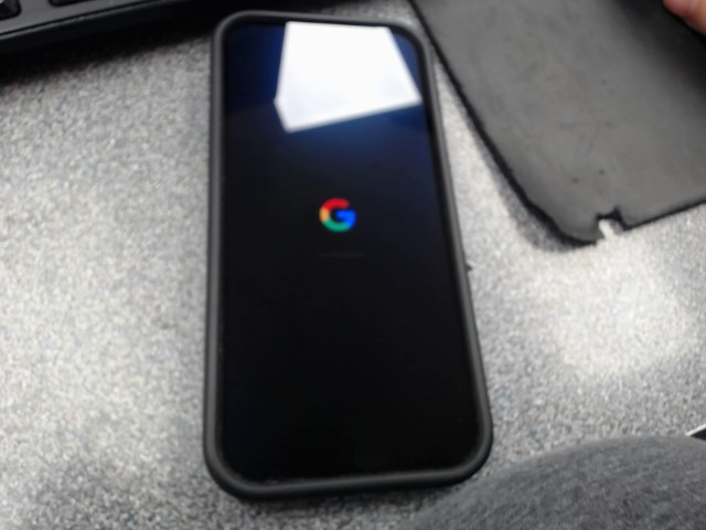 Pixel 10 neuf gros avec case 128gb
