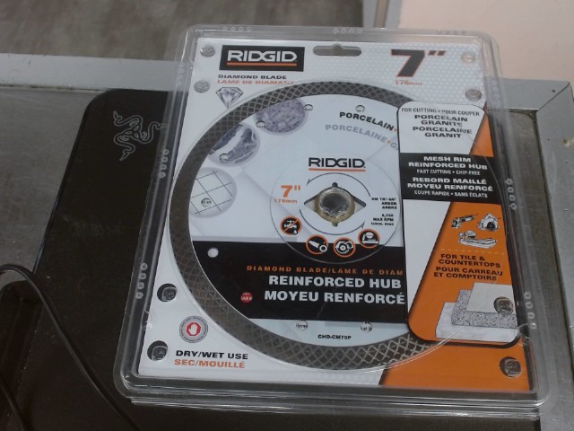 Blade 7'' porcelainee granite