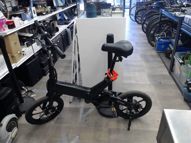 Velo electrique noir cadena rouge
