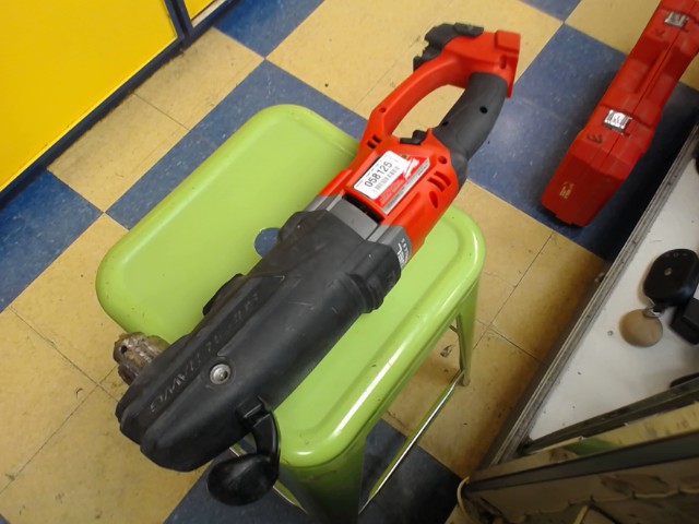 Grosse drill a batt sans rien