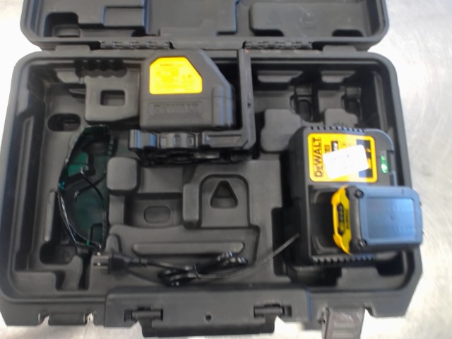 Laser dewalt +bat+charge+case
