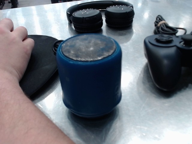 Speaker bluetooth