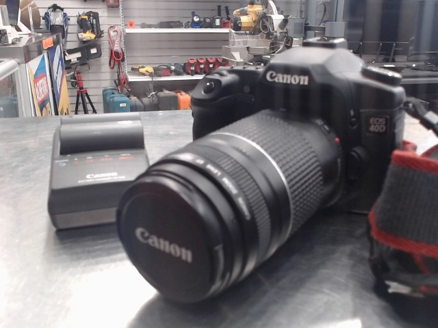 Camera 10.1mpx/lens 75-300mm+2batt./chg