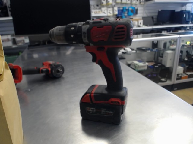 Drill milwaukee 1/2 avec batterie