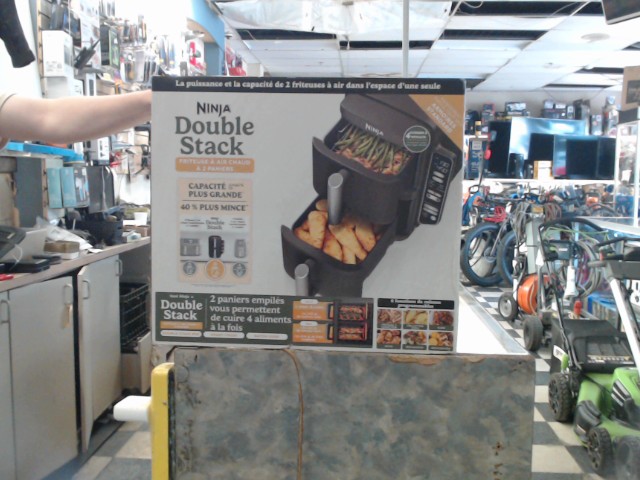 Double stack air fryer