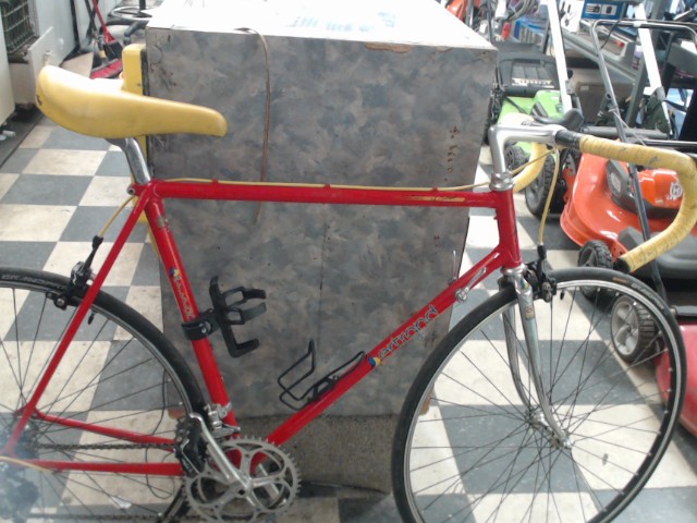Velo de route good shape