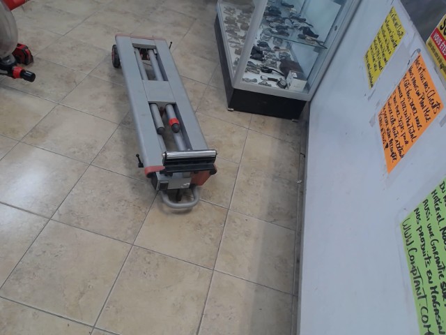Stand support scie a onglet