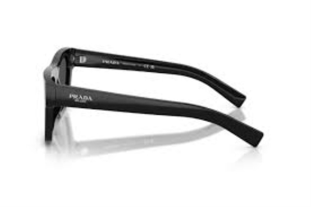 Lunette de soleil prada noire