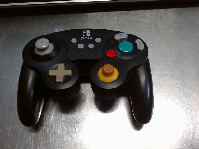 Manette switch (style gamecube)