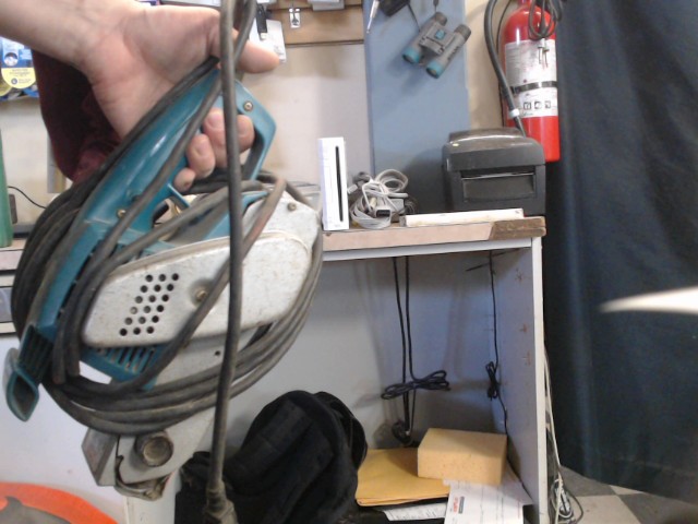 Belt sander makita avec acc