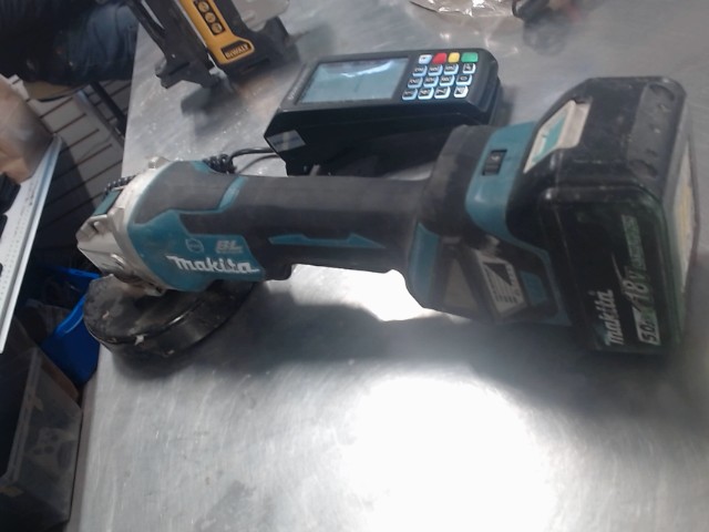 Ponceuse makita