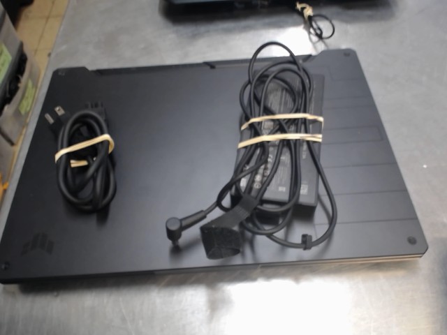 I5-11 2.7ghz 16gram 500gbssd rtx350+chrg