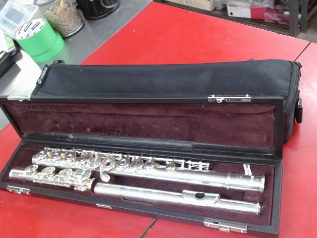 Flute traversiere +case
