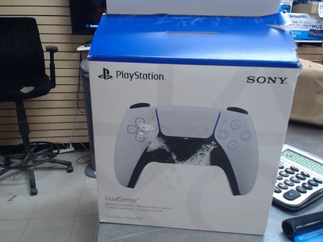 Manette ps5 avec la boite