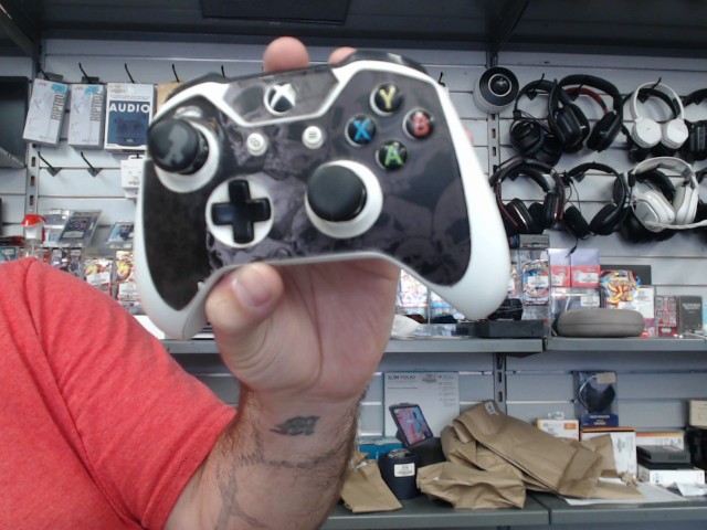 Manette de xbox one blanche et noir