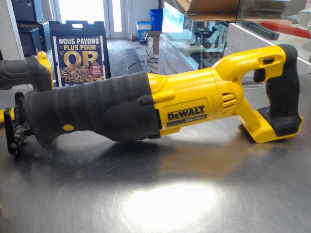 Sawzall dewalt 20v tool only *tt dsac*