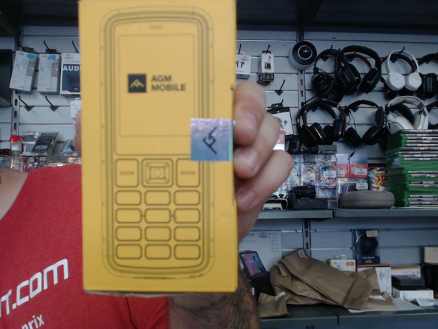 Telephone cellulaire dans sa boite