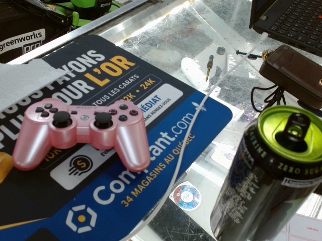 Manette de ps3 rose