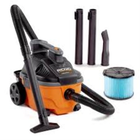 Ridgid vaccuum cleaner with accessories