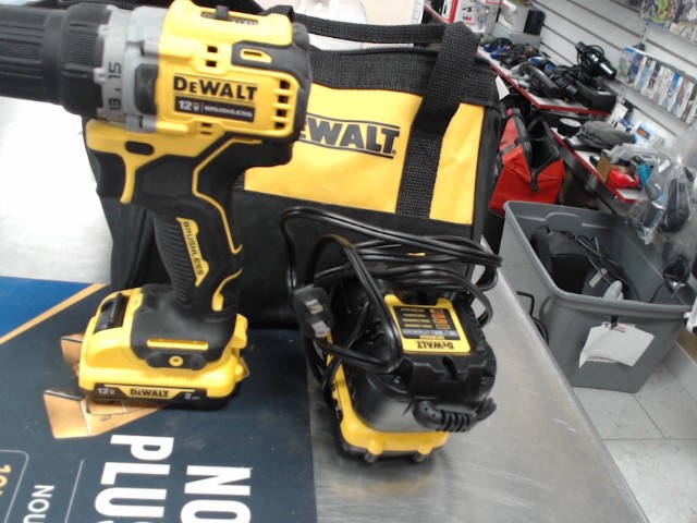 Drill dewalt + 2 batterie + chargeur