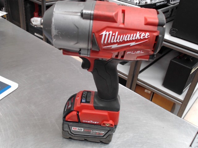 Impact drill milwaukee 1/2 av batterie
