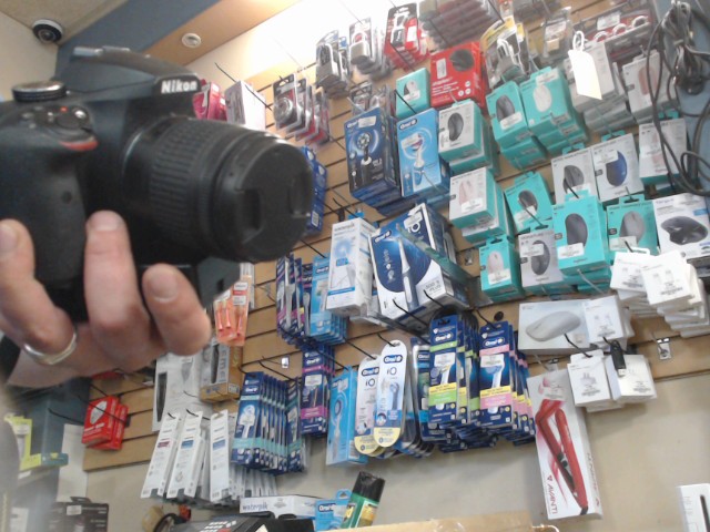 Cam av acc et lens