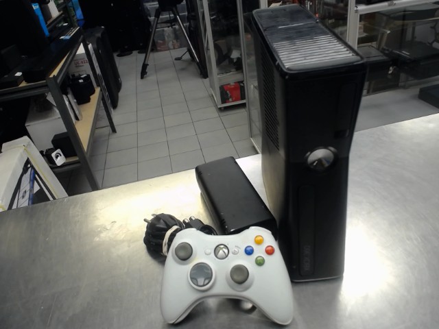 Console xbox 360 + fils