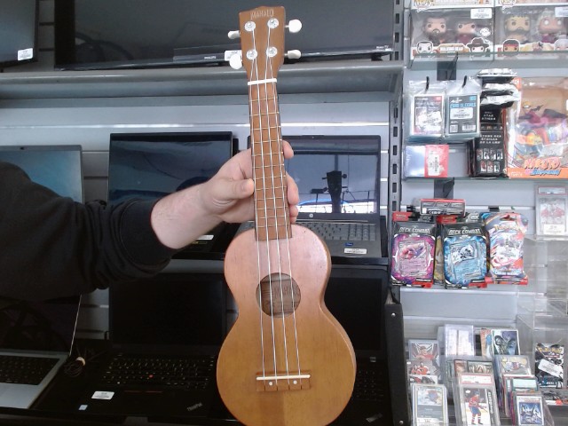 Ukulele avec etuis mou