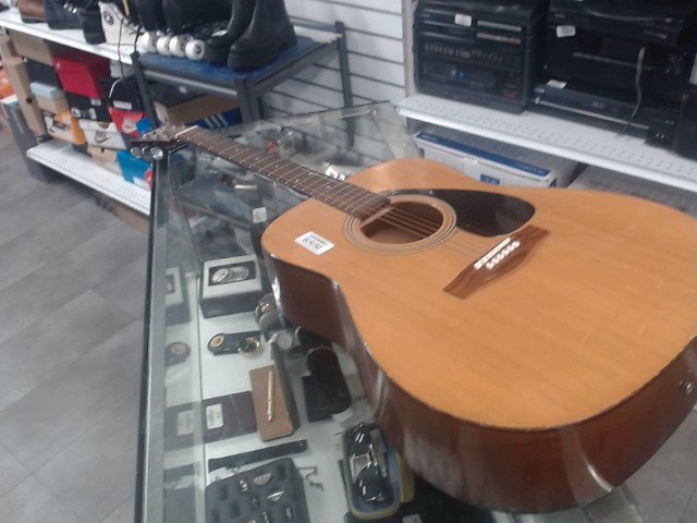 Guitar yamaha