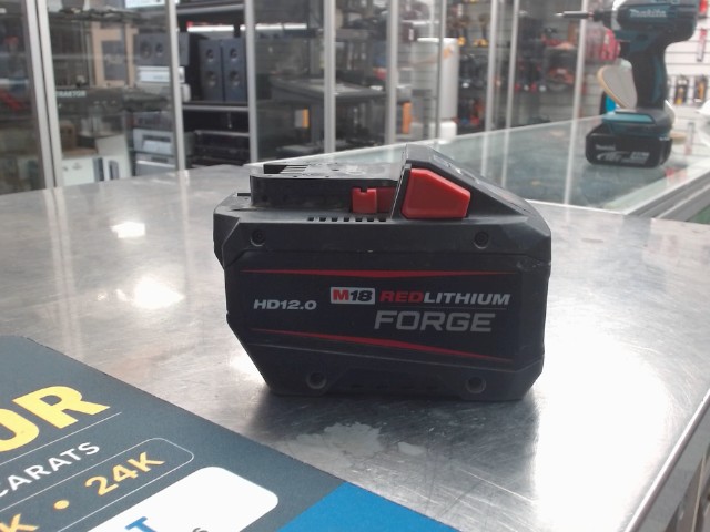 Milwaukee hd 12.0 m18