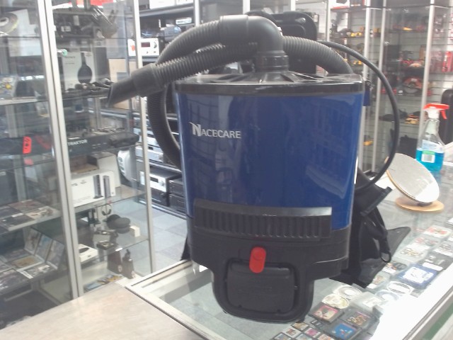 Aspirateur dorsale avec chargeur