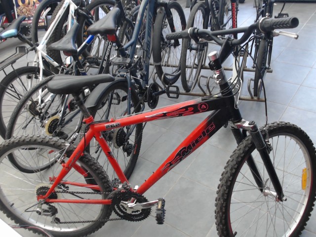 Velo 26 pouces 8 vitesse rouge