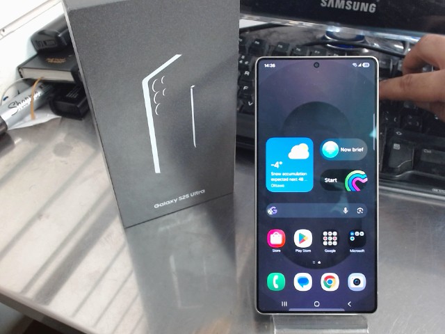 Samsung galaxy s25 ultra avec boite