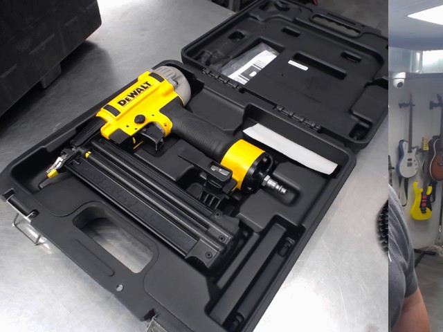 Brad nailer dewalt neuf