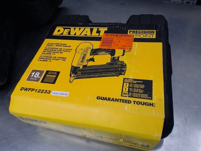 Brad nailer dewalt neuf
