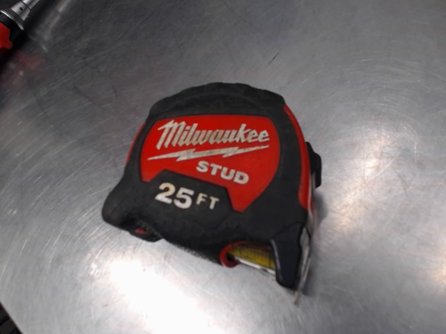 Milwaukee tape mesure 25pieds