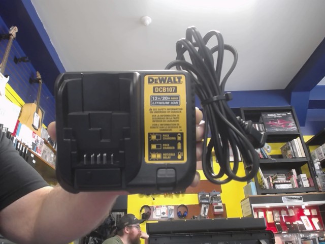 Chargeur de batteries dewalt 1.25a