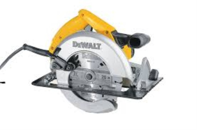 Scie circulaire legere dewalt