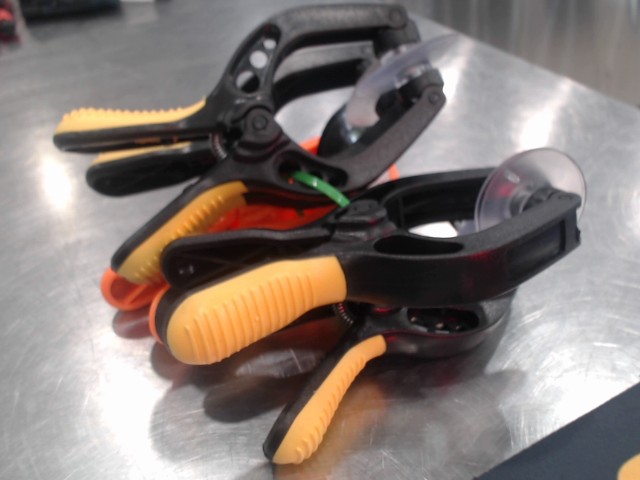 Lot de 4 pince a suction