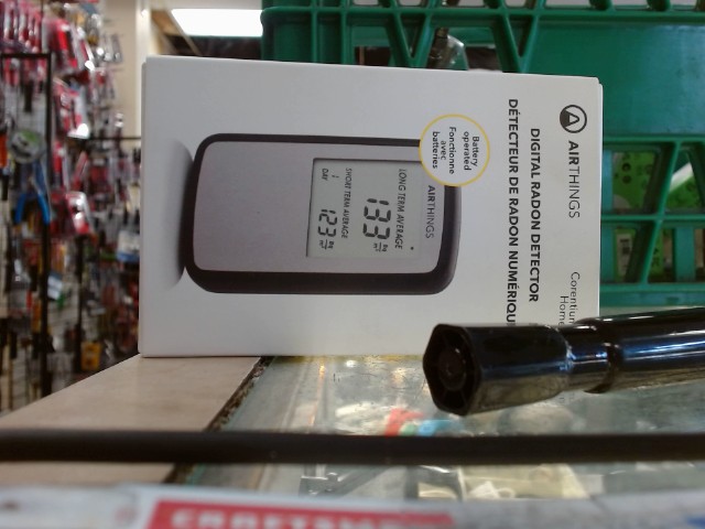 Air radon detector